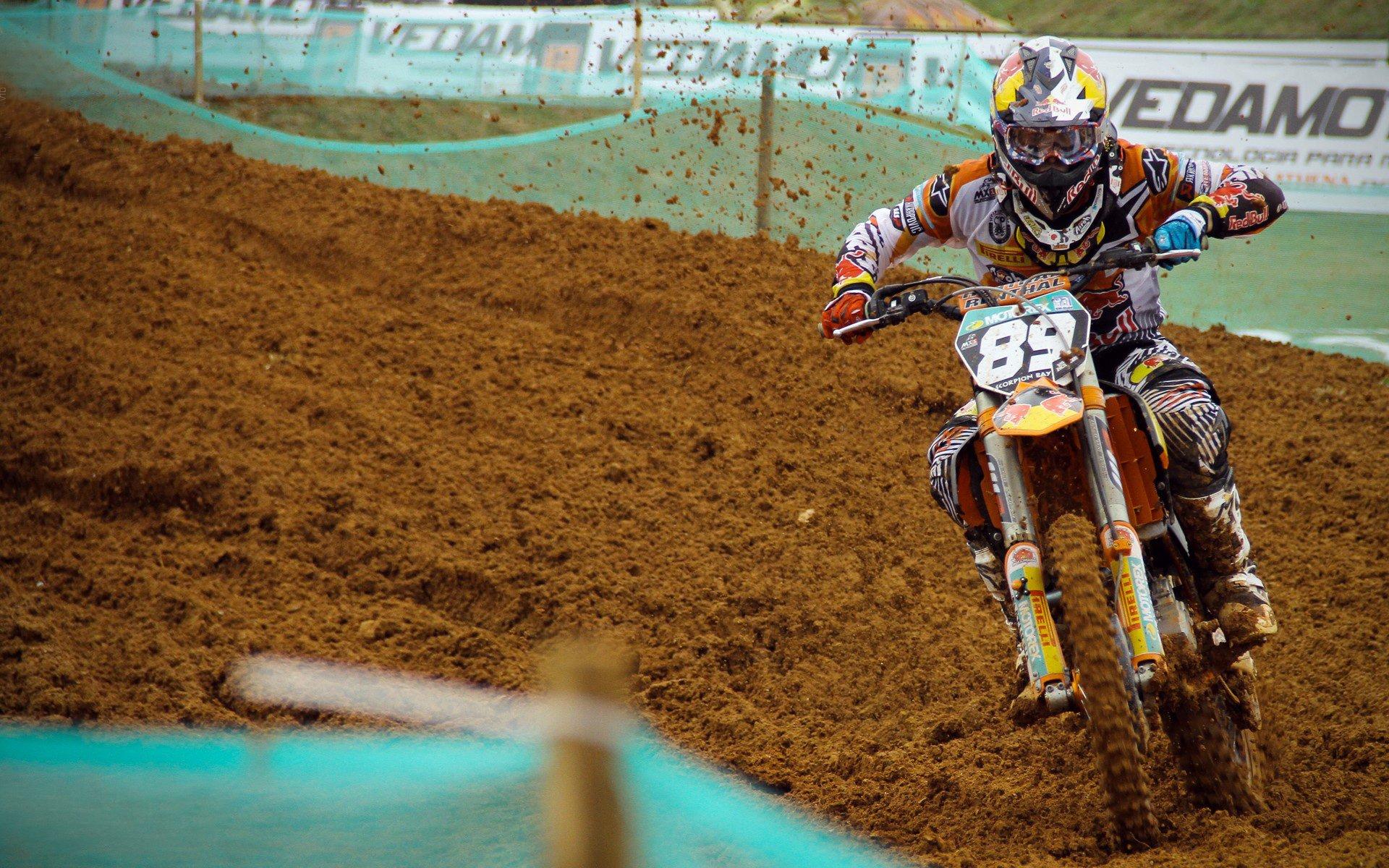 费兰-托雷斯梅开二度闪耀全场 导演巴萨逆转好戏当选最佳