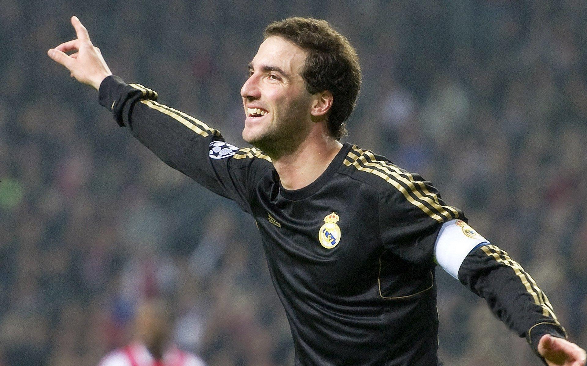 韩媒感叹武磊孤掌难鸣，巨星光芒难掩团队困境，亚洲足球格局引深思