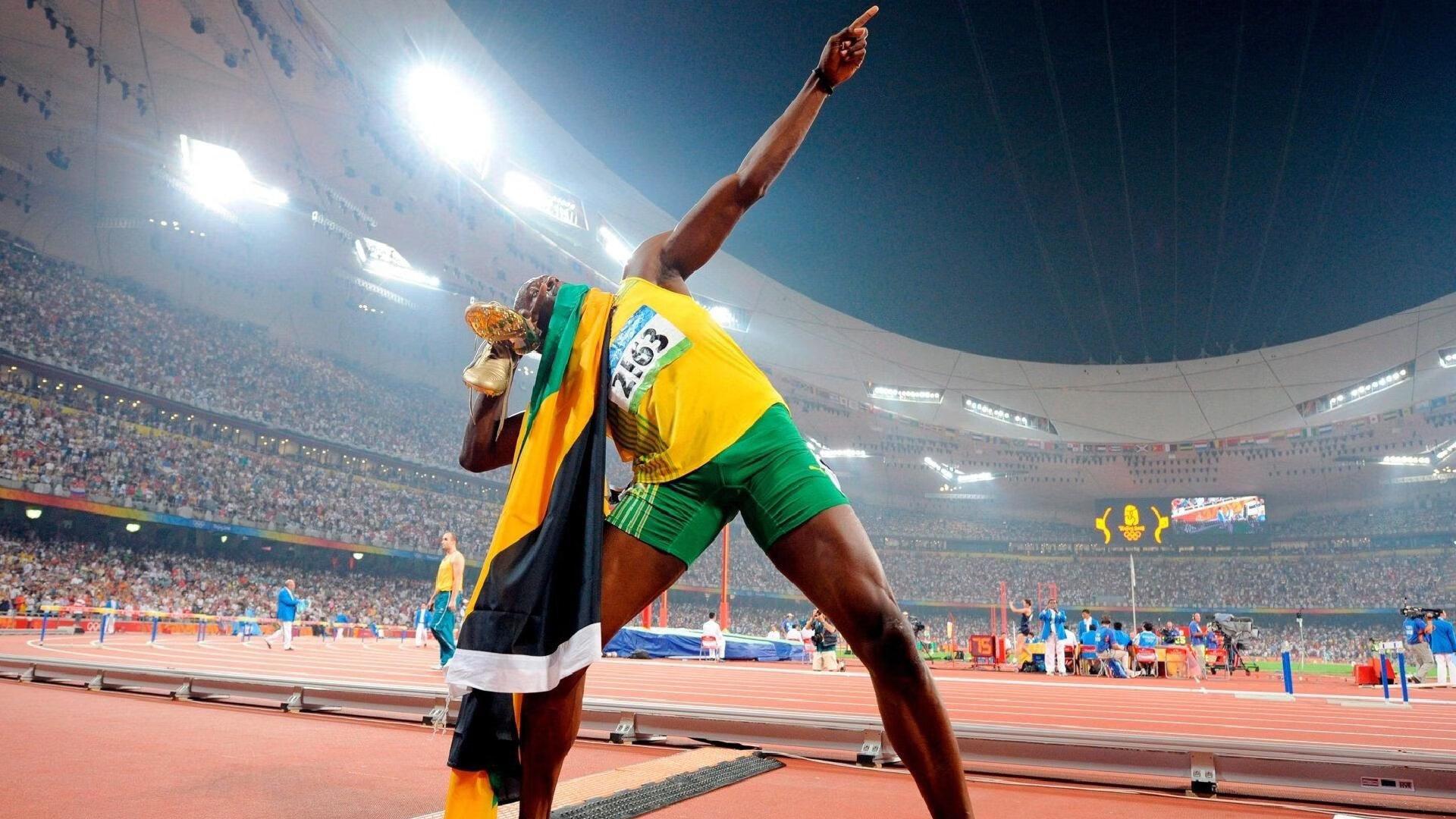 费迪南德呼吁给予谢什科更多耐心与支持,年轻前锋尚在成长关键期